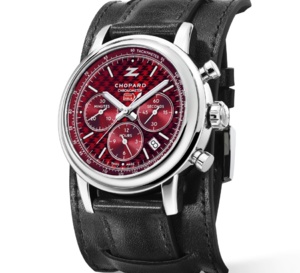 Chopard Mille Miglia Classic chrono Zagato : cadran rouge laqué et bracelet bund