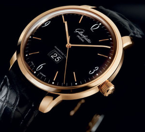 Glashütte Original Senator Sixties Panorama Date : disponible en or rose