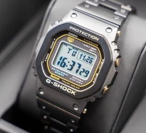 G-SHOCK dévoile sa GMW-5000 en version titane et titane "camo"