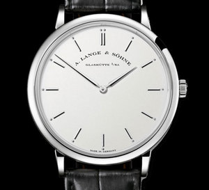 Lange &amp; Söhne Saxonia Plate : finesse et élégance d’un garde-temps en or gris