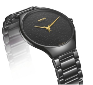 Rado True Thinline avec Ayako Suwa : montre toxique