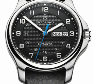 Victorinox Swiss Army Officer’s : coffret exclusif montre et couteau !