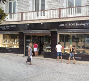 Aron’son  ouvre une boutique de montres de luxe d’occasion Biarritz
