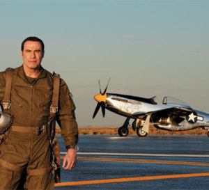 Communication : John Travolta et Breitling poursuivent leur collaboration