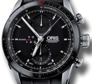Chronographe Oris Artix GT : seconde linéaire et lunette céramique noire