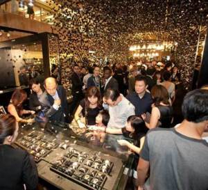 Hublot : un pop-up store à Singapour avec The Hour Glass