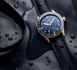 Blancpain : la Bathyscaphe plonge désormais en or Sedna