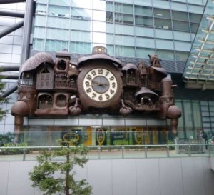 Tokyo : l’horloge de Miyazaki dans Shiodome