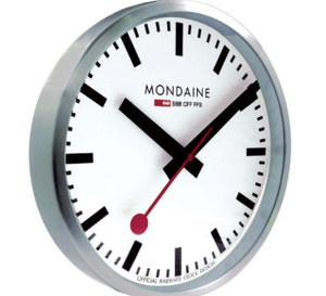 L’horloge Mondaine s’invite chez vous