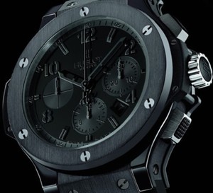 Big Bang « All Black » de Hublot : l’invisible visibilité du temps