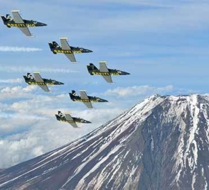 Breitling : le Breitling Jet Team survole le Mont Fuji