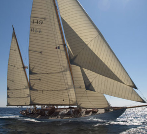 Panerai Classic Yachts Challenge : le « Vele d’epoca di Napoli » font son entrée