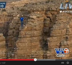 Nik Wallenda traverse le Grand Canyon avec une montre Terrascope JeanRichard au poignet gauche