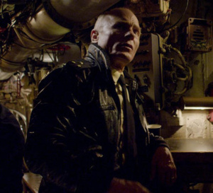 Phantom : Ed Harris porte une Ulysse Nardin Maxi Marine Chronometer
