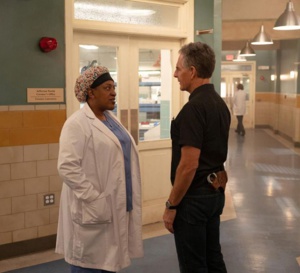 NCIS Nouvelle Orléans : Scott Bakula porte une Seiko SNZG15K