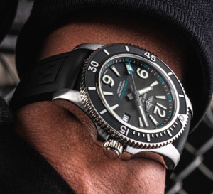 Breitling : une Superocean pour l'association Premiers de cordée