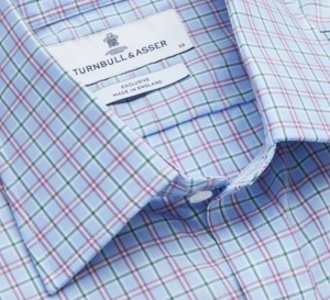 Col et poignets : le style Turnbull &amp; Asser