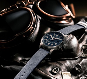 Alpina Startimer Pilot Heritage Automatic : en version bleu limitée