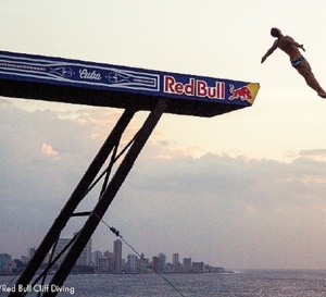 Maurice Lacroix : partenaire des Red Bull Cliff Diving