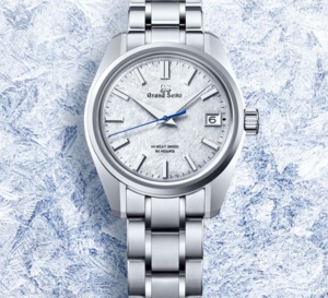 Grand Seiko : une très belle 44GS avec cadran bleu à l'aspect "neige" entre en collection