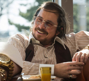 American Bluff : Christian Bale porte une Rolex DayDate en or jaune