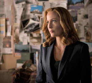 X-files : Gillian Anderson porte une montre Omega De Ville Prestige