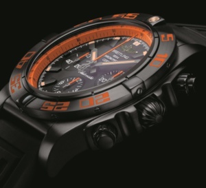 Breitling Chronomat 44 Raven : noir et orange pour look ultra-sportif