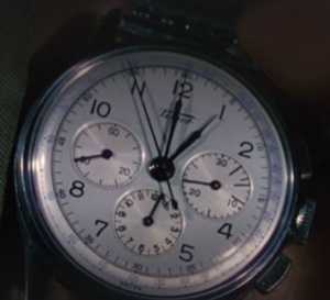 Tueurs de dames : Frankie Howerd porte un chrono Tissot
