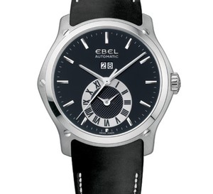 Ebel Classic Hexagon : une nouvelle collection qui démarre avec un GMT et un Régulateur