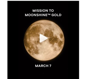 Omega et Swatch lancent une version Moonshine de la Moonswatch