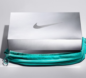 Nike x Tiffany : une boite de sneakers en argent massif de plus de 10 kgs 
