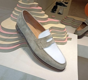 Gris et blanc : vos souliers aux couleurs de l'été
