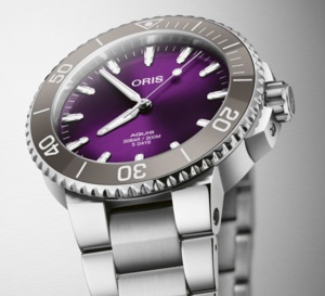 Oris Hölstein 2023 : une Aquis sans date avec cadran violet en édition limitée à 250 exemplaires