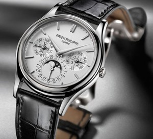 Quantième perpétuel extra plat : Patek Philippe propose une nouvelle version de ce classique légèrement agrandie