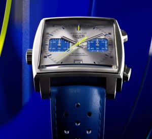 TAG Heuer Monaco Chronograph Racing Blue : hommage au bleu racing des bolides français