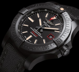 Breitling Avenger Blackbird 44 mm