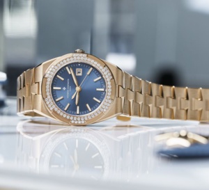 Vacheron Constantin : lancement d'une Overseas quartz en or rose 33 mm