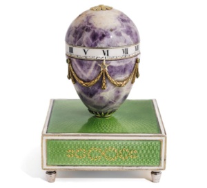 Maison Aguttes : mise en vente d'une splendide pendulette "Oeuf" de chez Cartier