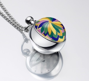 Hermès : Pendentif Boule, un bel hommage à l'art de l'émail cloisonné