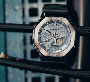 G-Shock : une nouvelle version solaire et connectée pour l'emblématique GBM-2100