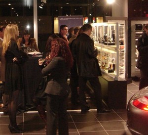 Les montres Porsche Design exposées au centre Porsche de Boulogne-Billancourt
