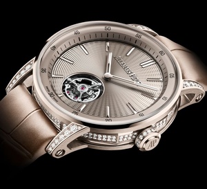 La Code 11.59 by Audemars Piguet 38 mm arrive en sand gold avec tourbillon volant La Code 11.59 by Audemars Piguet 38 mm arrive en sand gold avec tourbillon volant