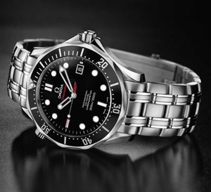 Omega Seamaster Diver 300 m : la « James Bond 007 » revient toute vêtue de noir