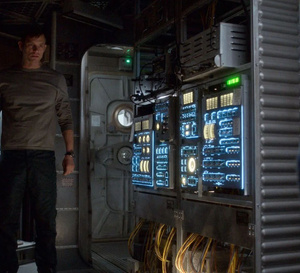 For all mankind : Joel Kinnaman porte un chrono d'aviateur IWC 3706