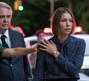 The better sister : Jessica Biel porte une Panthère en or de chez Cartier