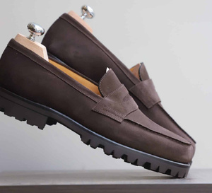 Le mocassin à semelles "commando" : la grande tendance de l'automne 2025