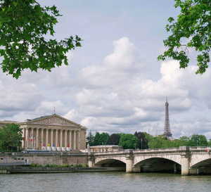 LFI propose d'instaurer une TVA de 33% sur les montres de luxe