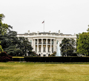 Quand Donald Trump reçoit Rolex et Richemont à la Maison-Blanche et qu'il reçoit une horloge Rolex