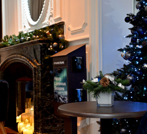 Paris : le Caffè éphémère Panerai s'installe sur la plus belle avenue du monde !