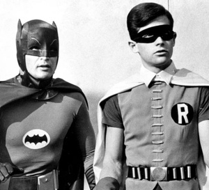 Batman : Adam West porte une Breitling Navitimer 806